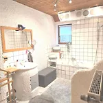 Ruhige Einliegerwohnung Mit Grosser Terrasse