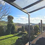 Apartment Ruhige Einliegerwohnung Mit Grosser Terrasse *