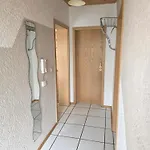 Apartment Ruhige Einliegerwohnung Mit Grosser Terrasse *