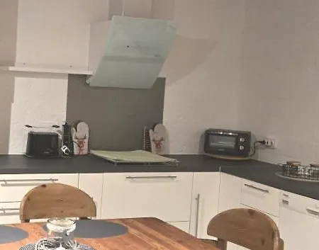 Ruhige Einliegerwohnung Mit Grosser Terrasse Hoeringen