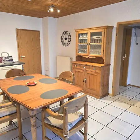 Ruhige Einliegerwohnung Mit Grosser Terrasse Hoeringen