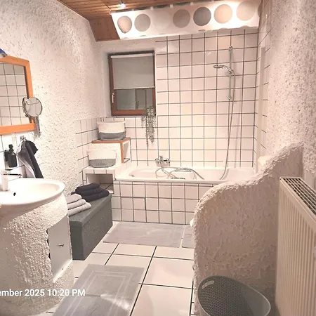 Ruhige Einliegerwohnung Mit Grosser Terrasse Hoeringen