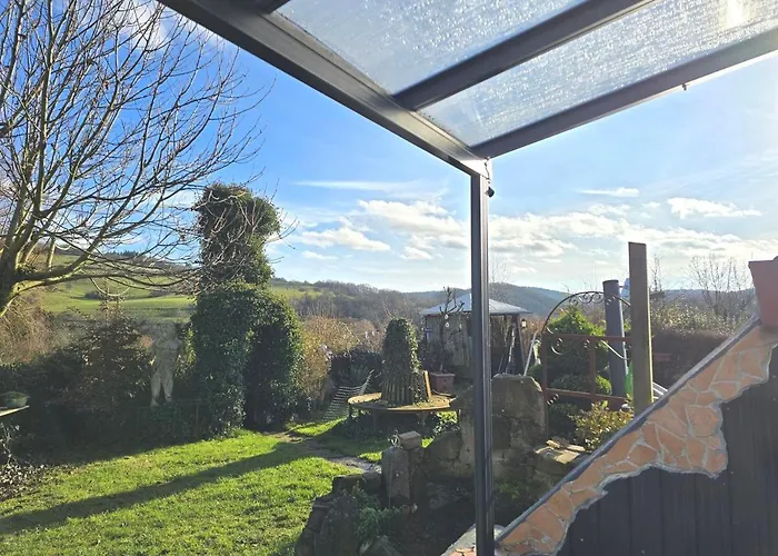 Daire Ruhige Einliegerwohnung Mit Grosser Terrasse *