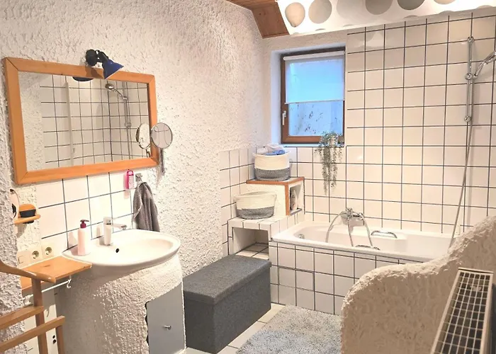 Ruhige Einliegerwohnung Mit Grosser Terrasse